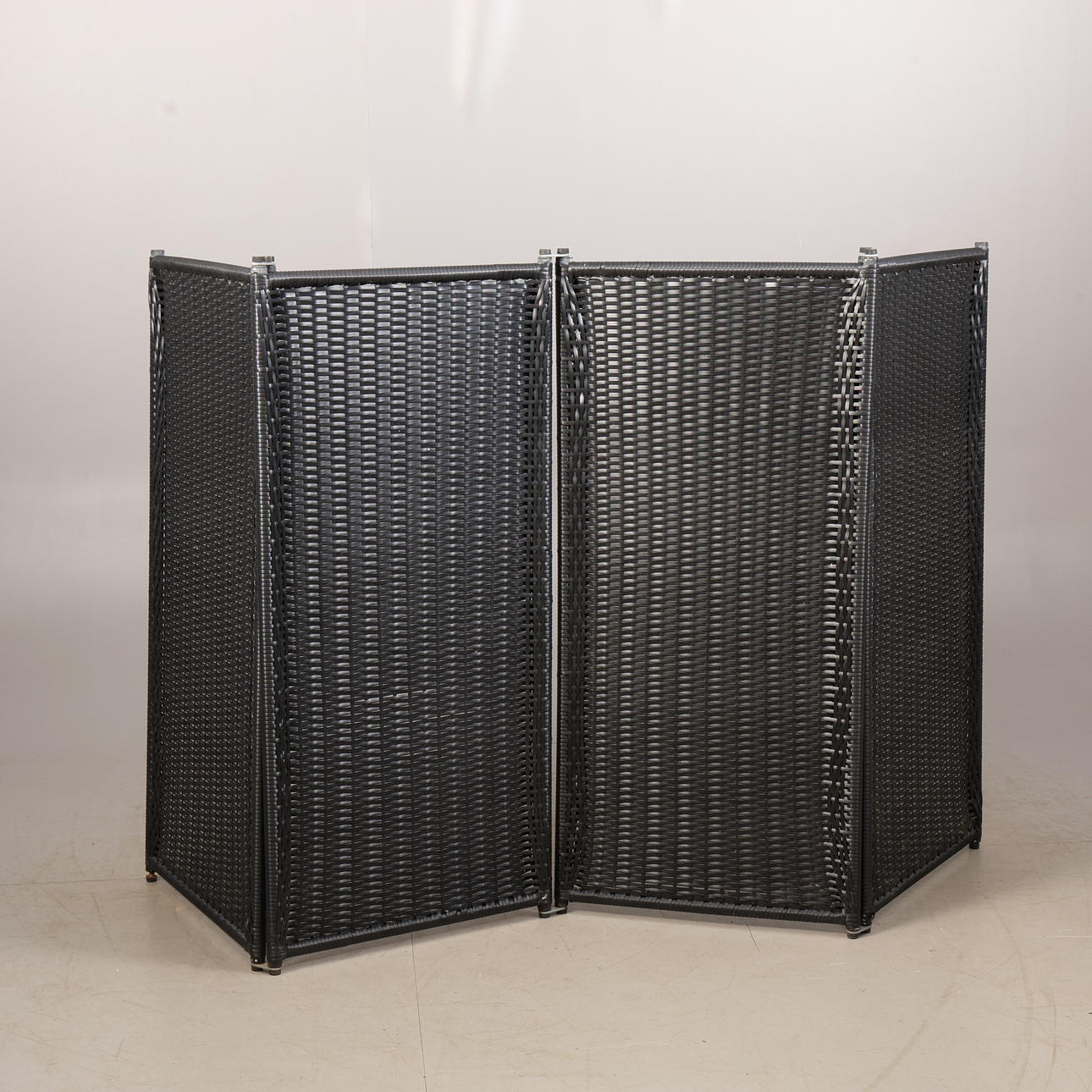 FOLDING WALL/ROOM DIVIDER, 4 SECTIONS, CONTEMPORARY.