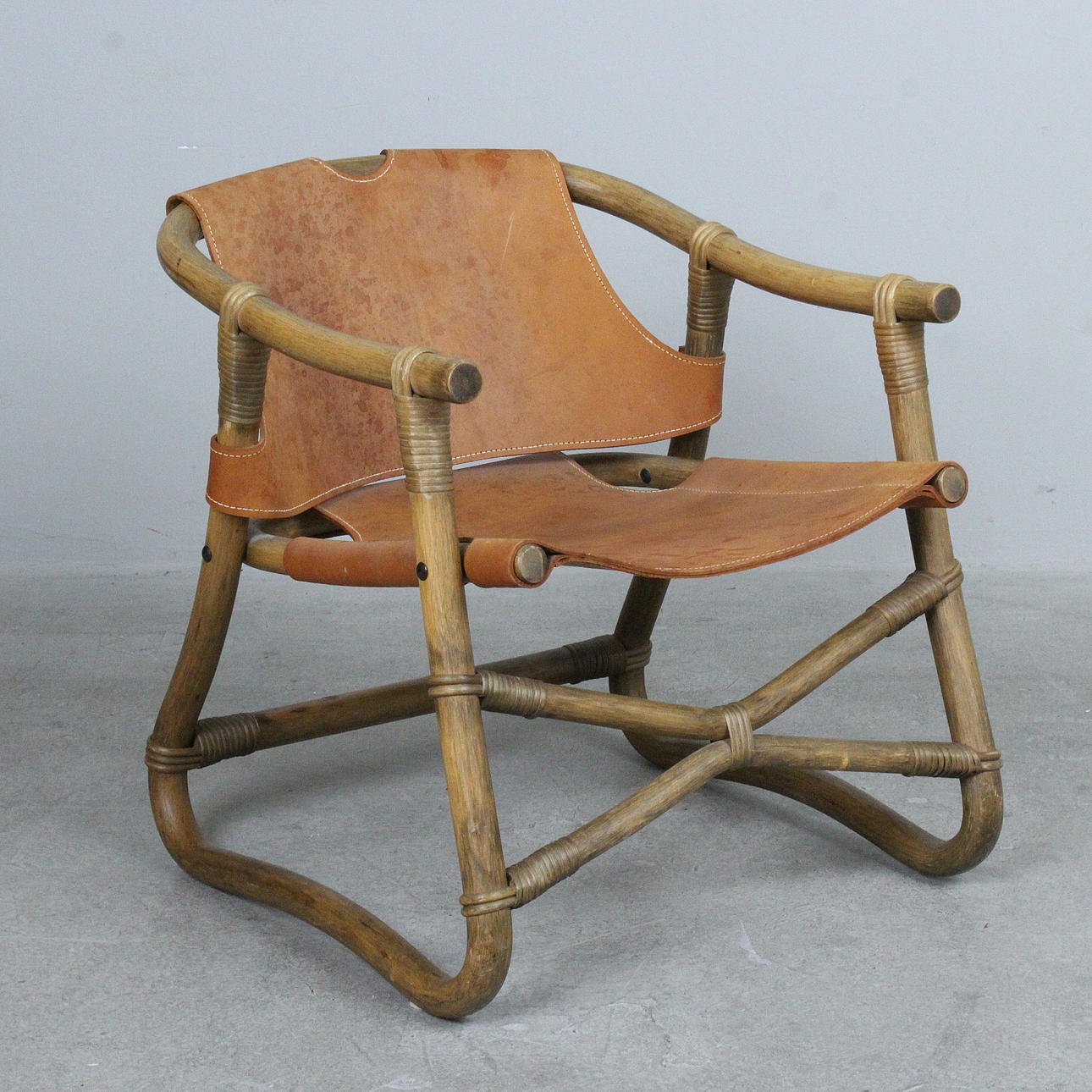 IKEA. Sillón «Espri», cuero, bambú, años 70.