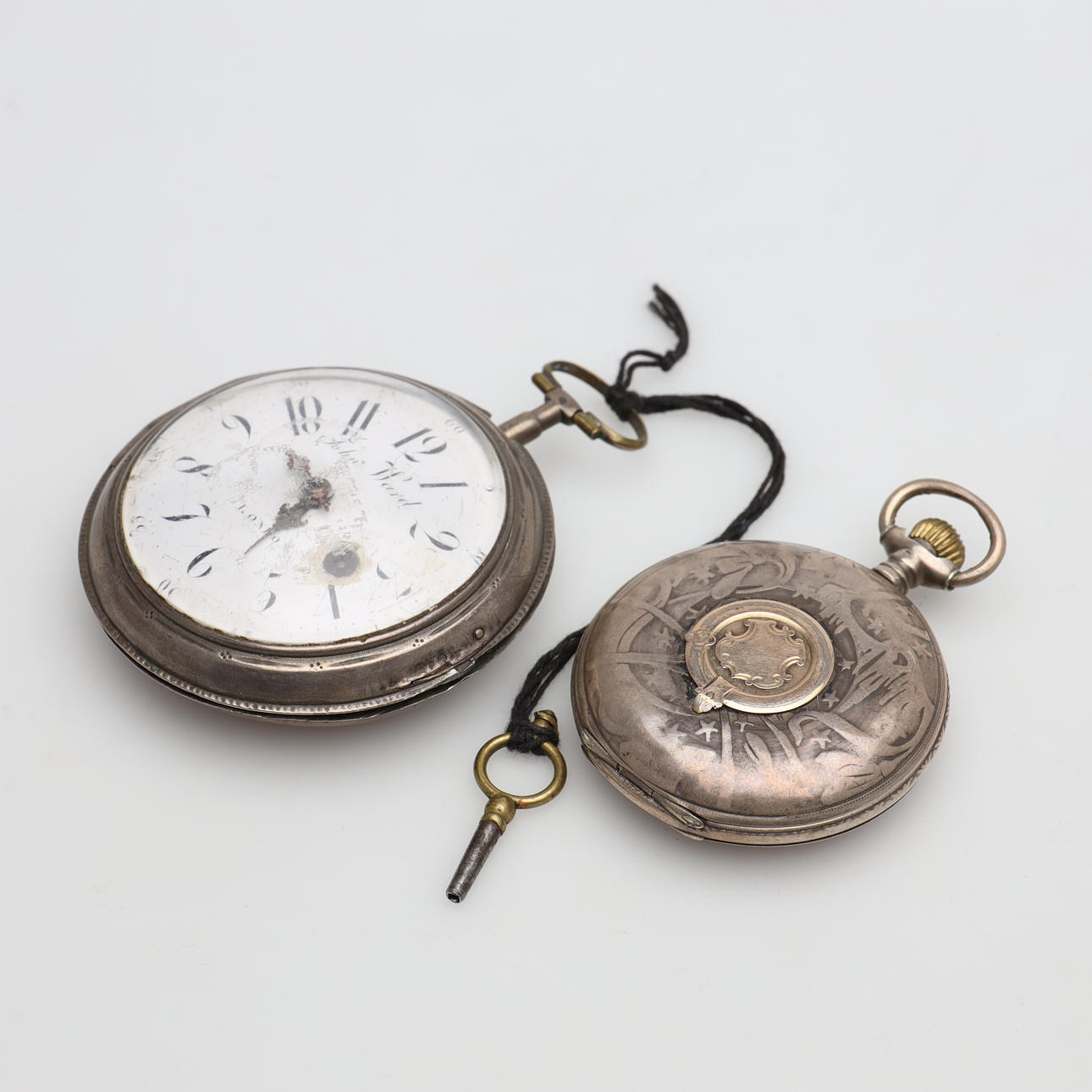 TASCHENUHR 2 Stück.