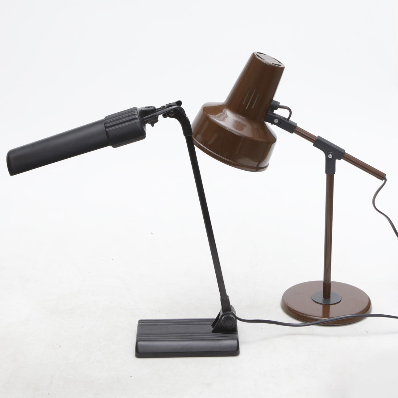 A set of 2 table lamps, including Jac Jacobsen.