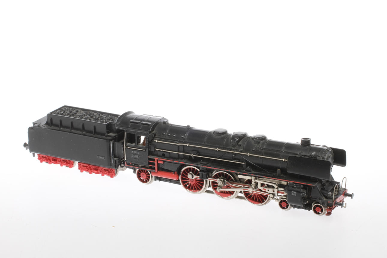 MÄRKLIN ånglok 3026.1 BR 01 med tender F 809/1.
