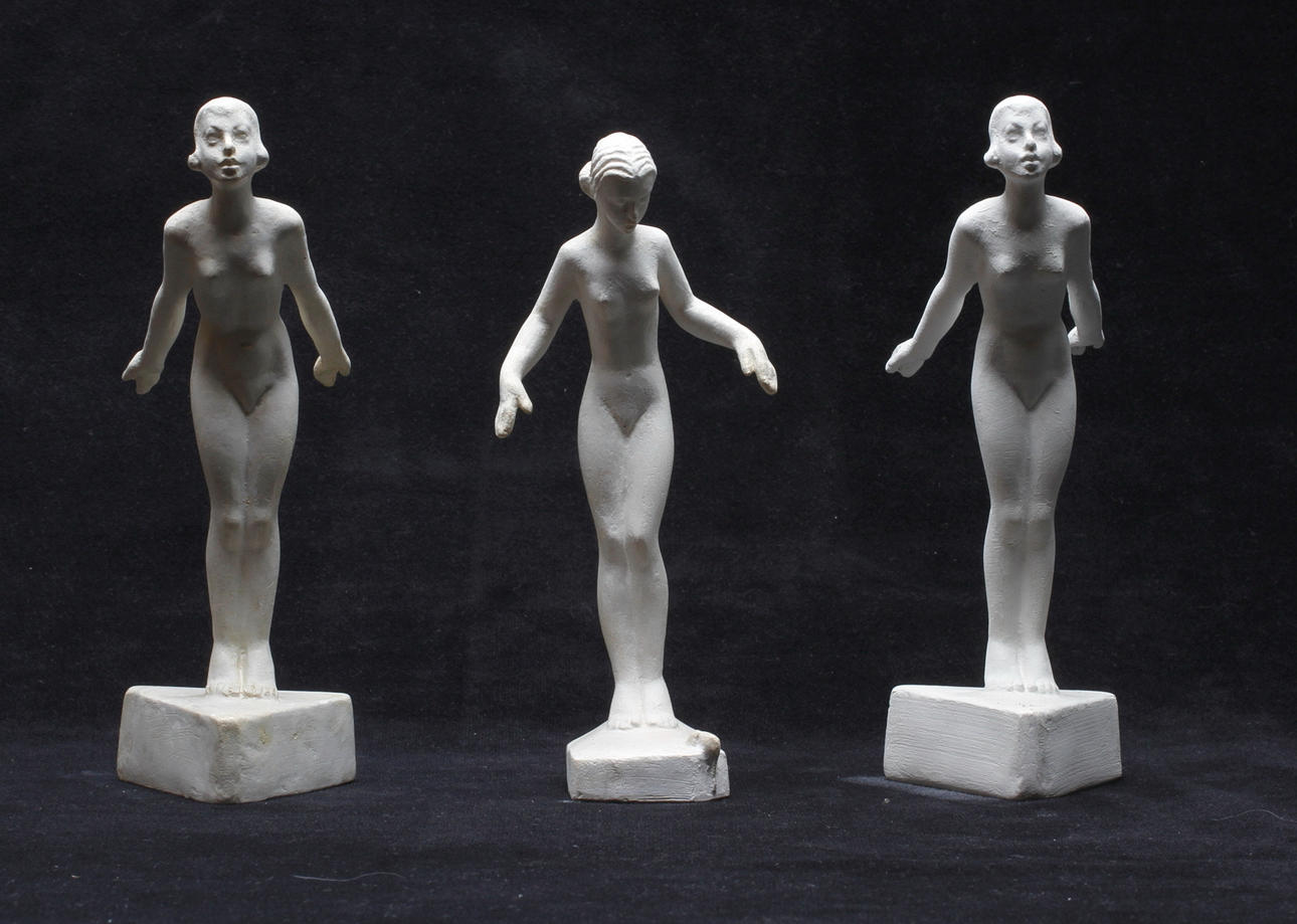 CARIN NILSON(1884-1973). Skulpturer, 3 st, gips, signerade.