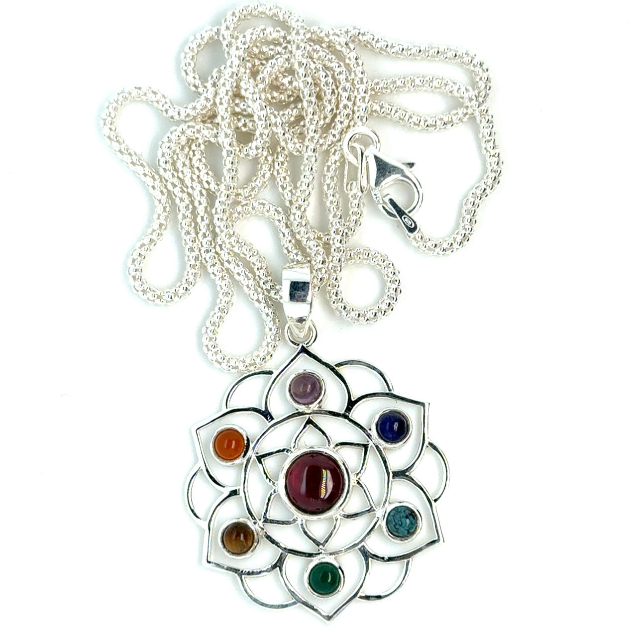 HALSKETTE aus Silber mit Edelsteinen.