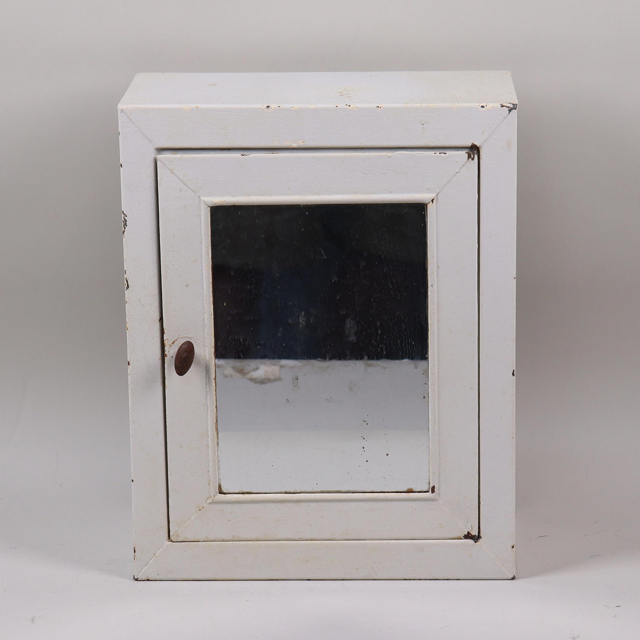 KYLPYHUONE/LÄÄKEKAAPPI, ohutlevy peilillä.