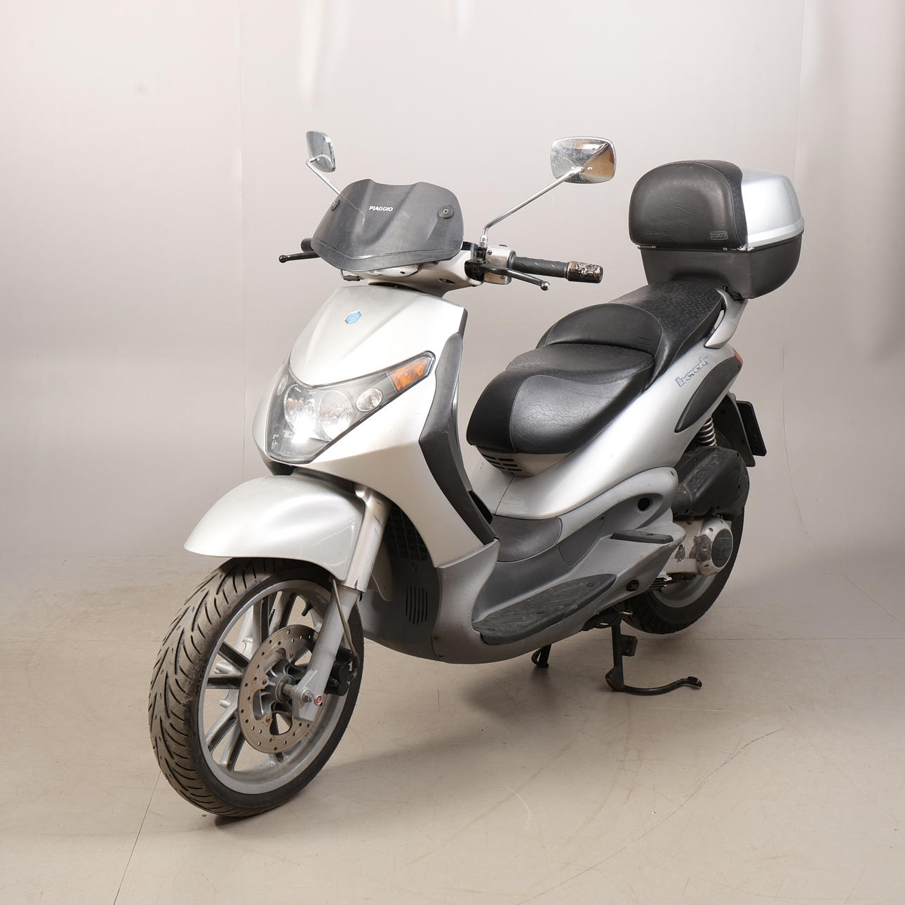 MOTORCYCLE, “Beverly” Piaggio, 2004.