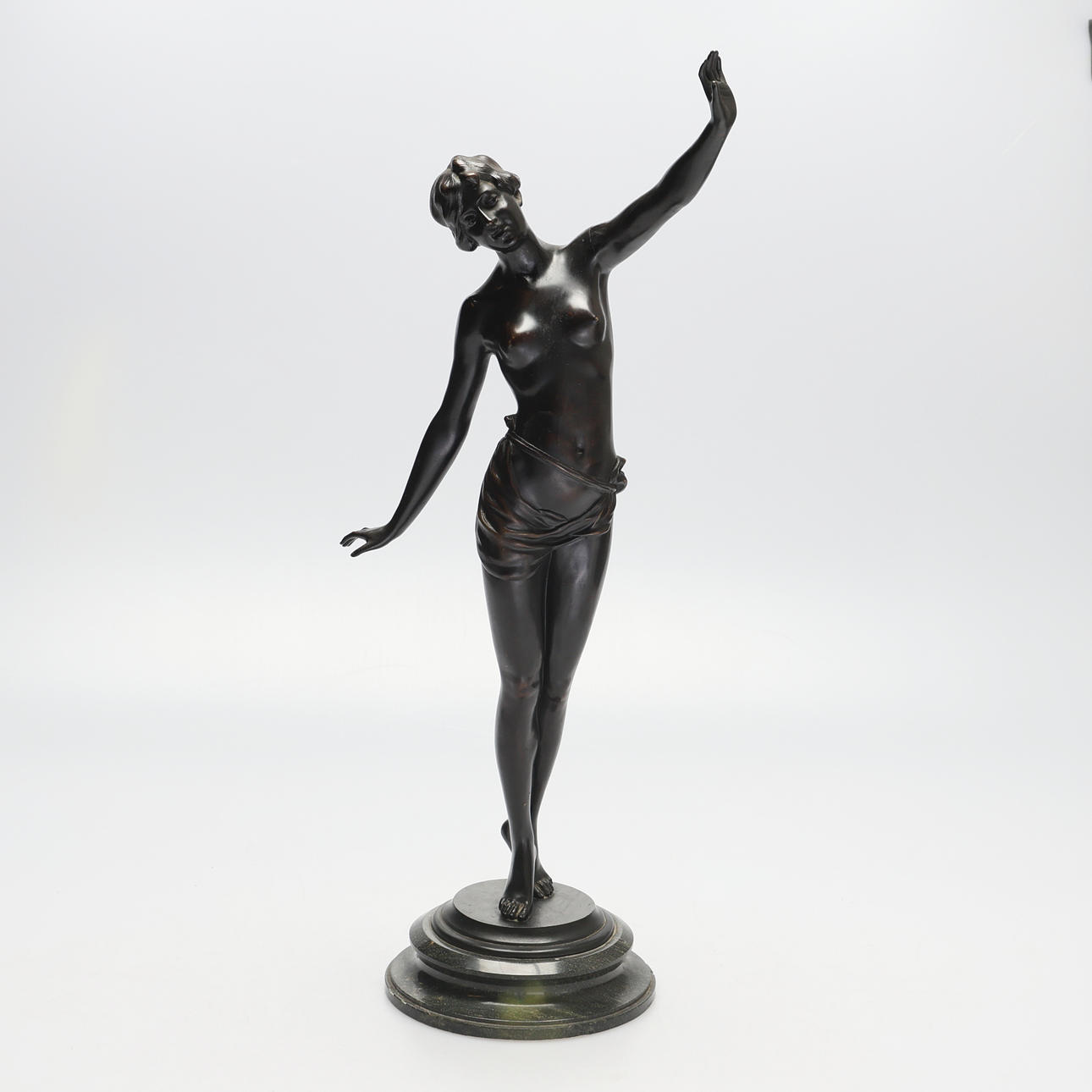 SCULPTURE. Patinated bronze.