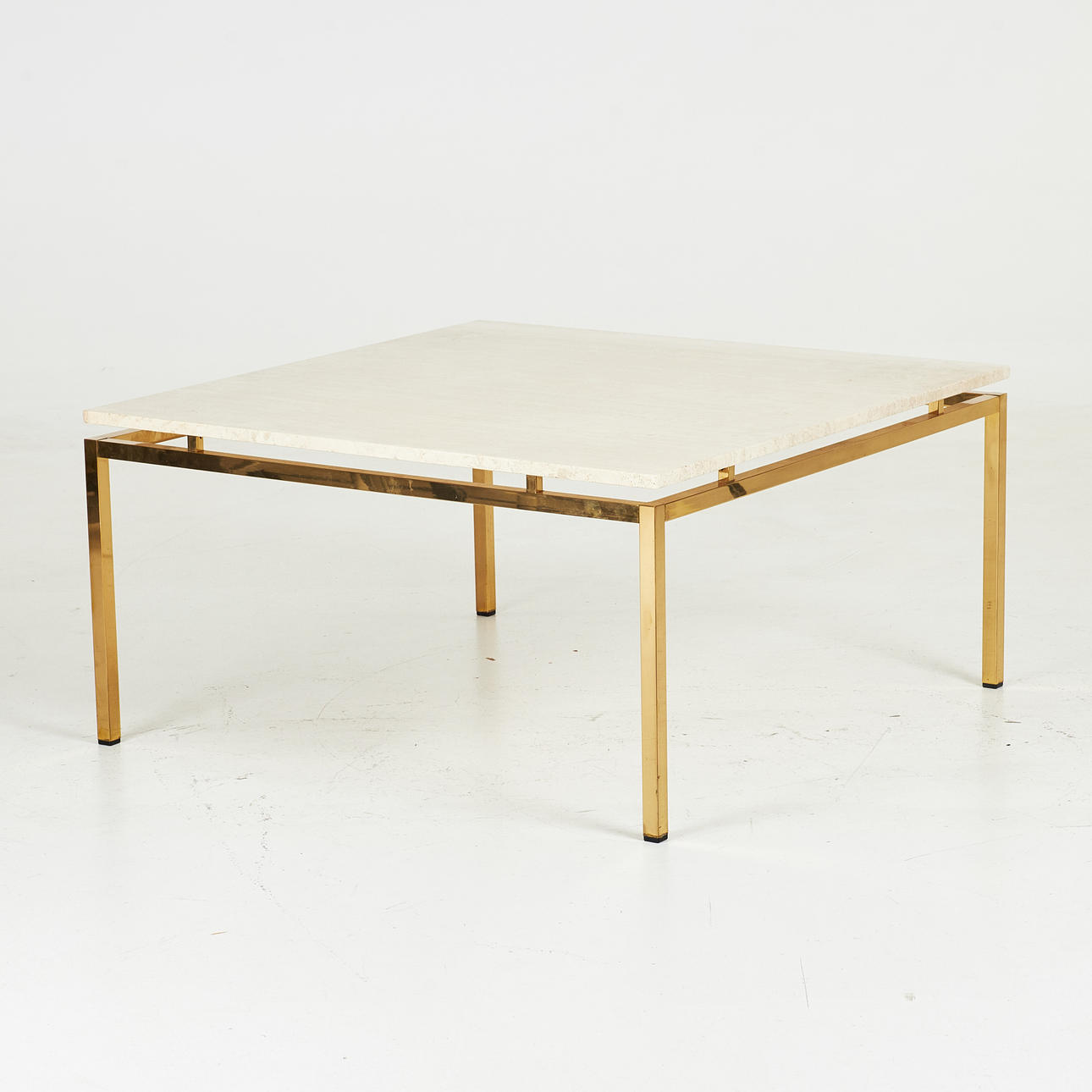 KAFFEETISCH, Messing und Travertin.