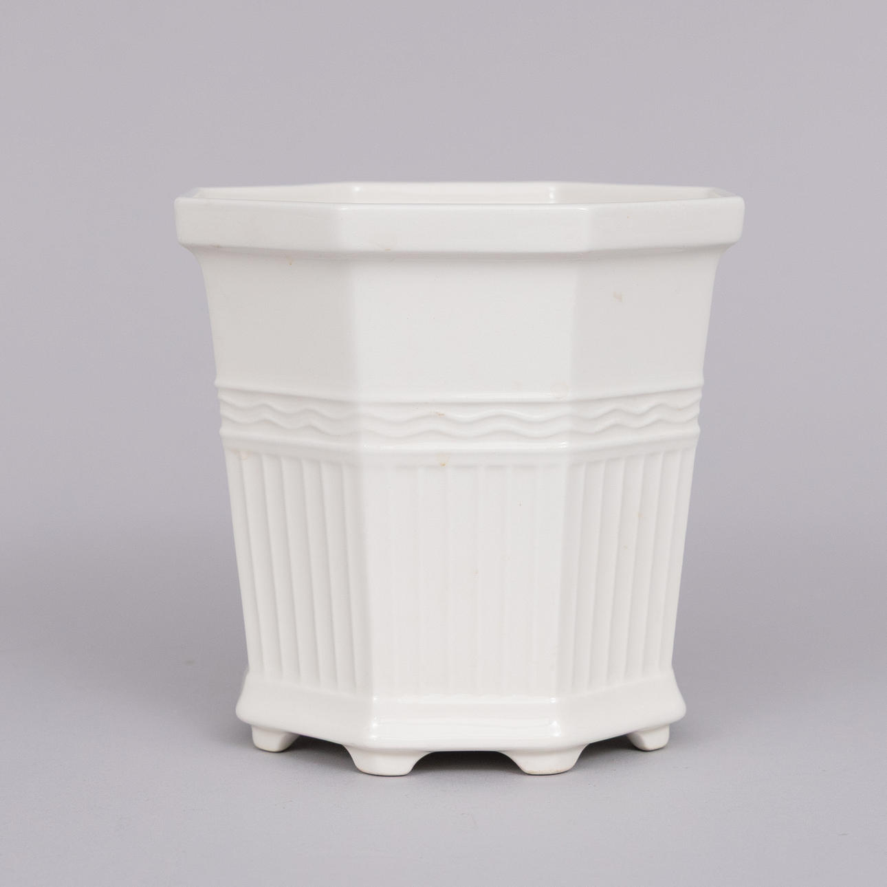 PRINS EUGEN. Outer lining. “Prince Eugens Waldemarsudde”, Gustavsberg, 20th century.