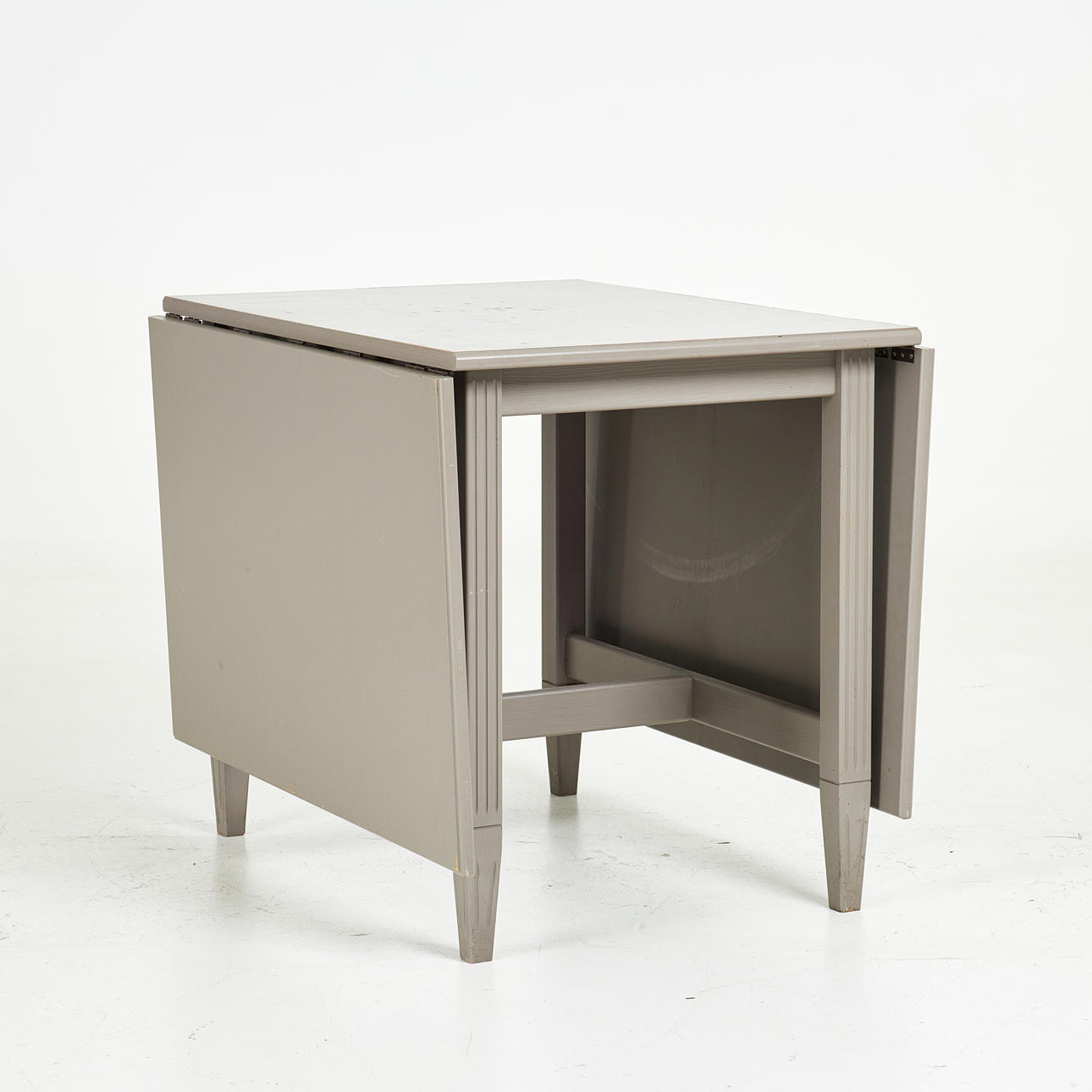 A 21st-century painted Englesson table.