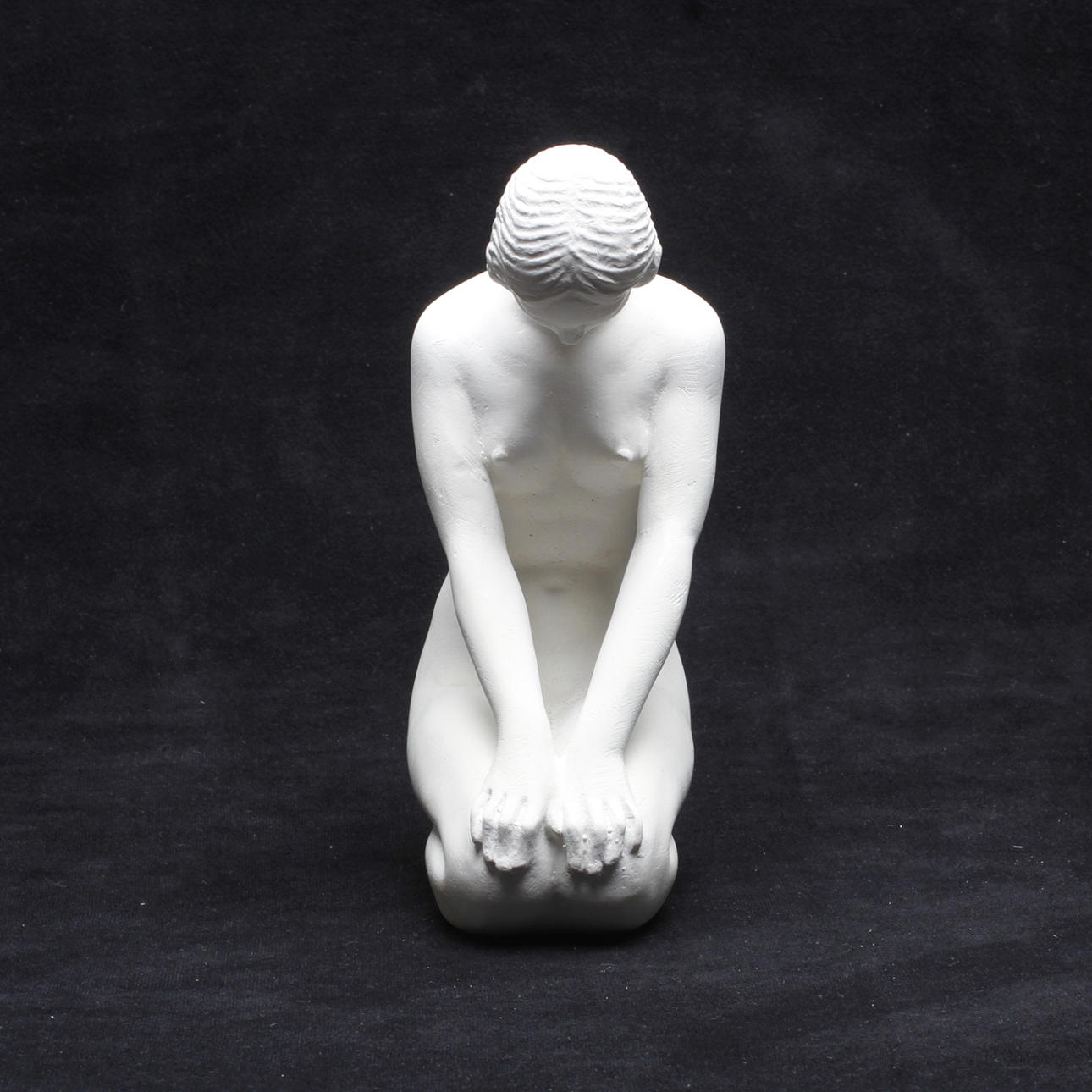 CARIN NILSON(1884-1973). Skulptur, gips, signerad.