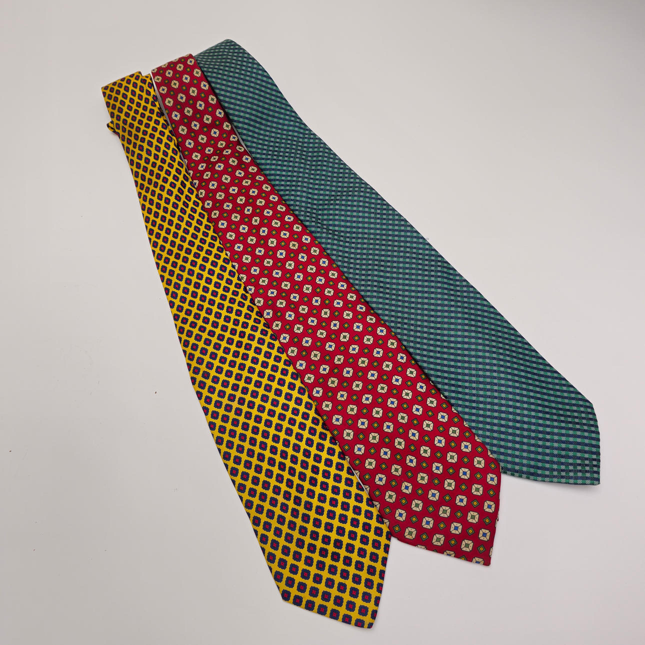 2 LAMBERT TIES, 1 OLD FLORENTINE SILK TIE. SILK.
