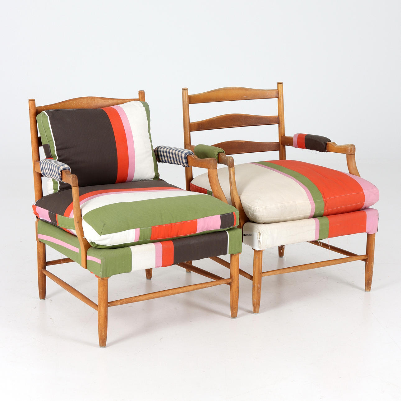 Armchairs, 1 pair, Gripsholmsmodell, 20th century.