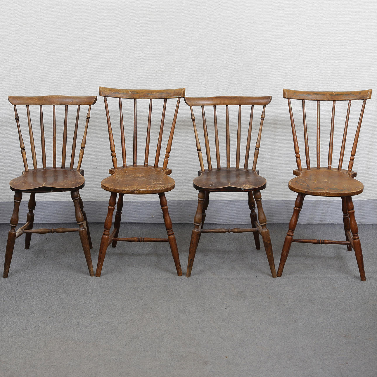 4 PEDESTAL CHAIRS, UNEQUAL PAIR.