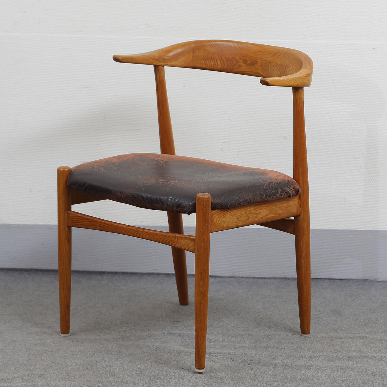 SESSEL MIT LEDERSITZ, 1960ER.