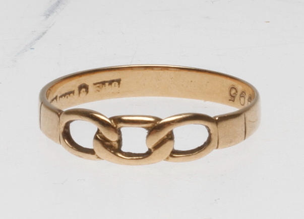 RING, 18k guld, vikt ca 2,7 gr.