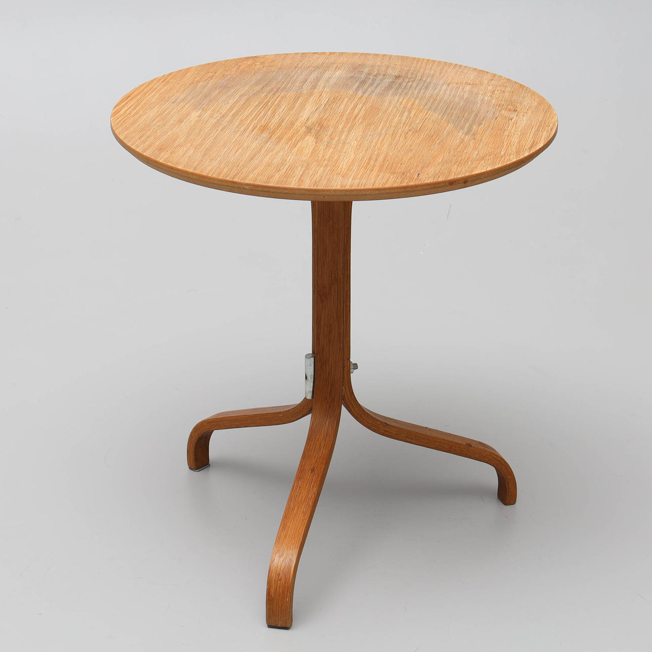 YNGVE EKSTRÖM. Side table, “Lamino”, Swedese.