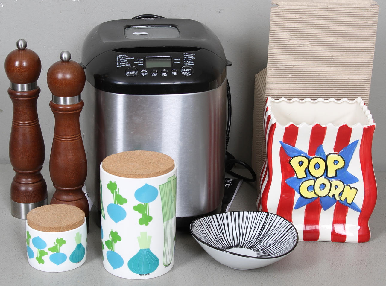 HUSHÅLLSARTIKLAR, 7 delar.