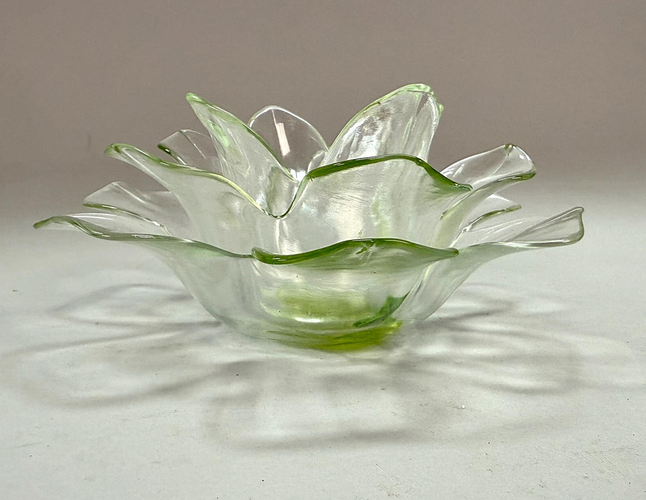 GLASKÅLAR, grönt glas, 900 talets första del.