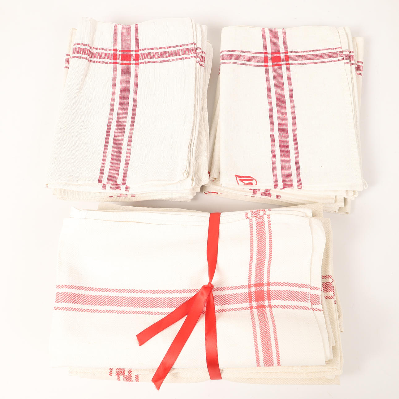 18 køkkenhåndklæder, lignende, linned, 20. århundrede.