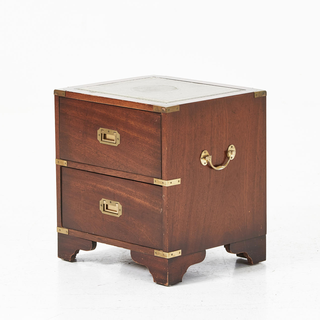 SIDE TABLE, with two drawers, mahogany, English style, leather upper with gilt decoration, pull-out handles and brass details.