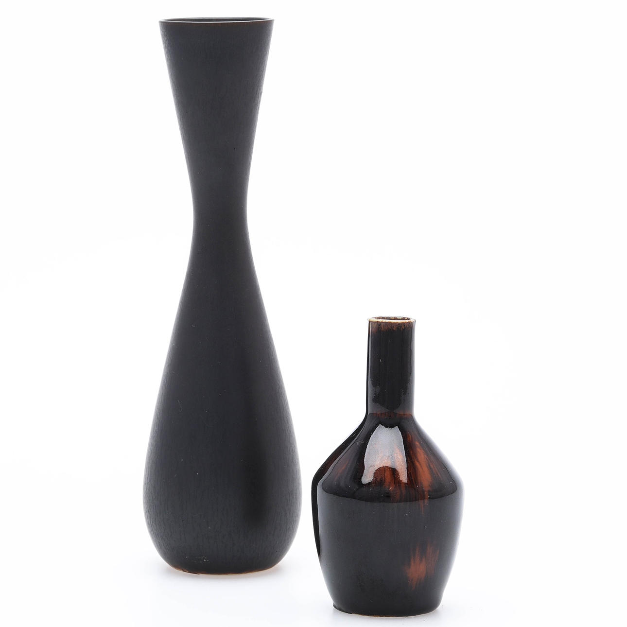CARL-HARRY STÅLHANE. Two stoneware vases, model “SBC” & “SNM”, monogram signed, Rörstrand.