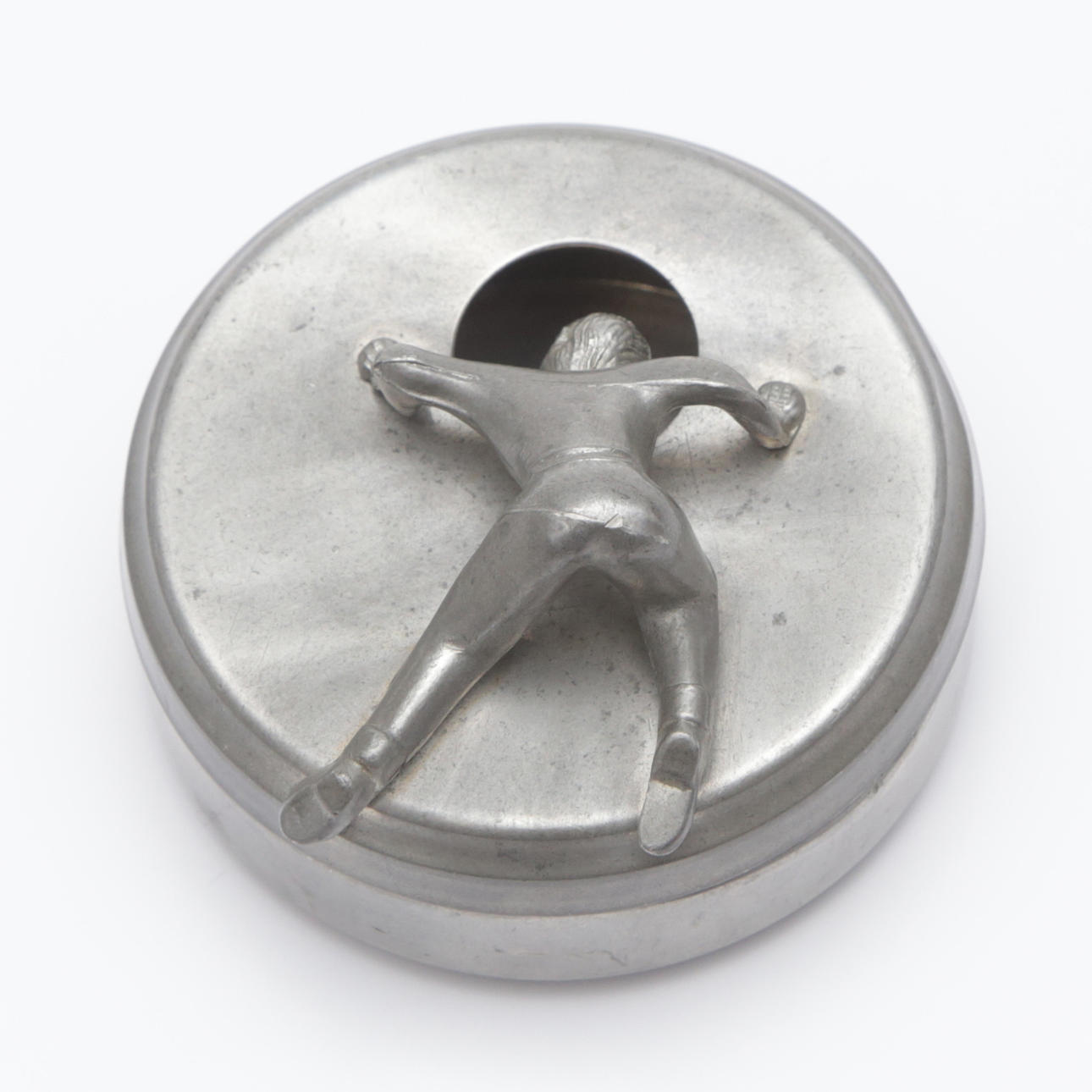 A tin box for collar buttons, Eskilstuna.