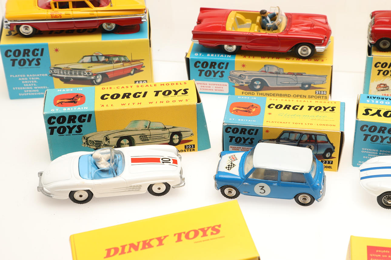 DINKY TOYS & CORGI TOYS - REPRODUCTION BOXED MODELS. Toys - Model