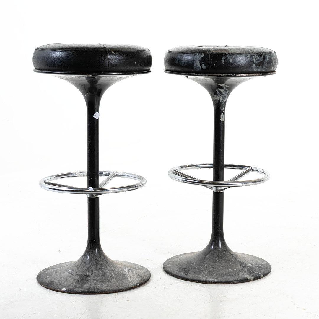 Bar stools, a pair.