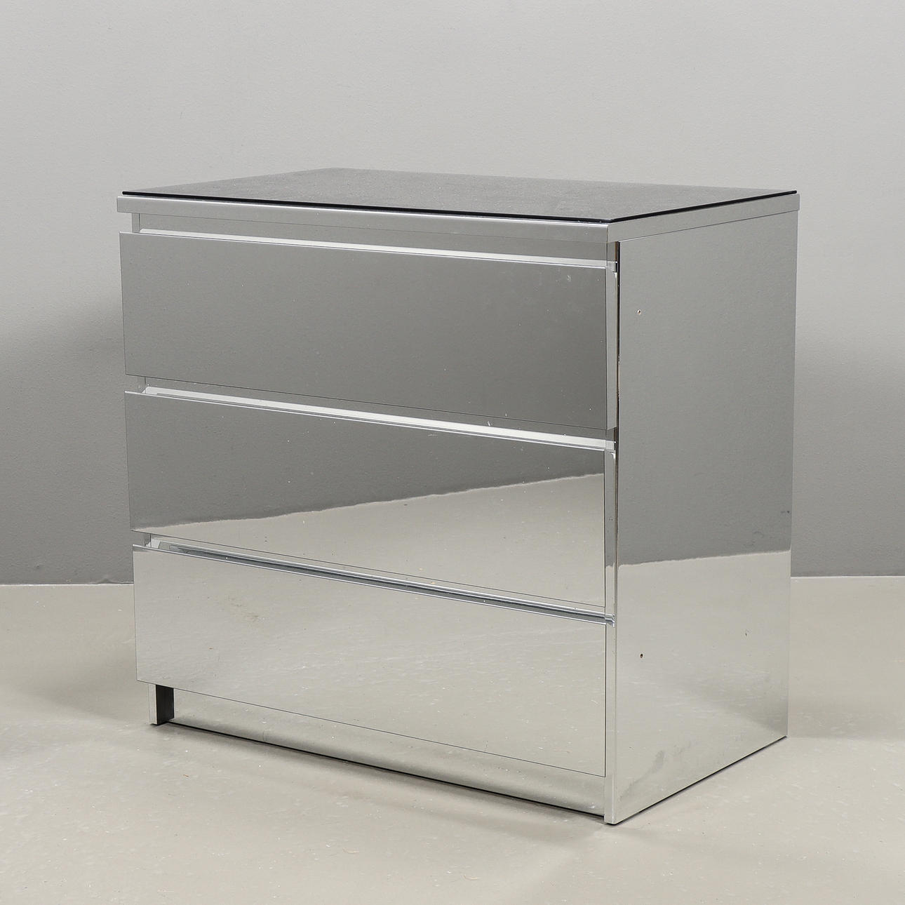 Kommode SKUFFER „Malm“ Ikea, moderne fremstilling.