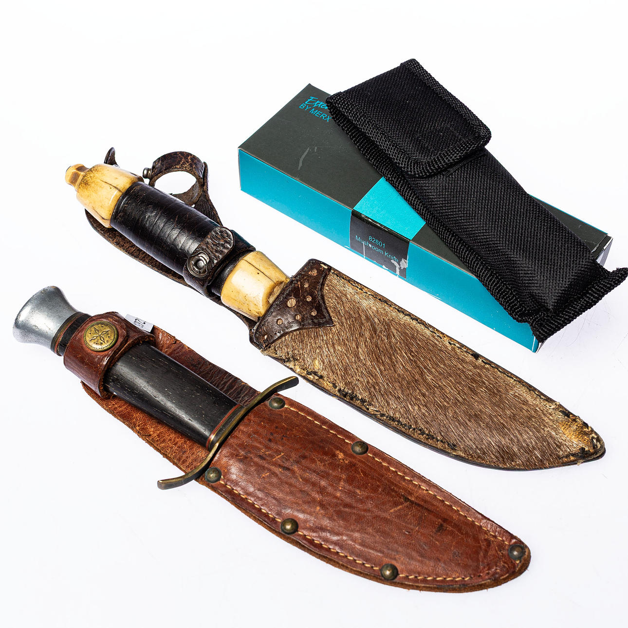 KNIVES, 3 pcs with mushroom knife.