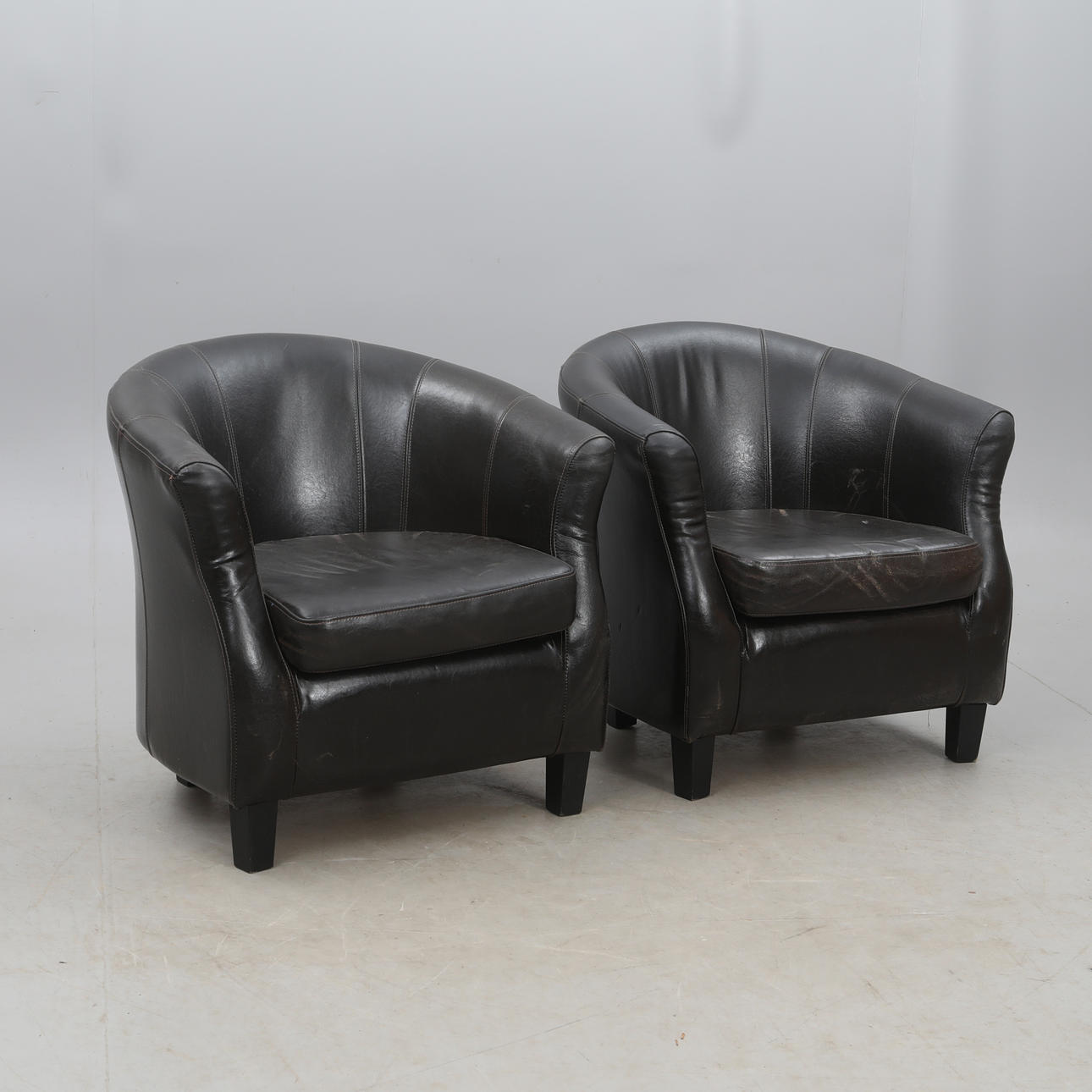 CLUBFÅTÖLJ, 2 st konstläder.