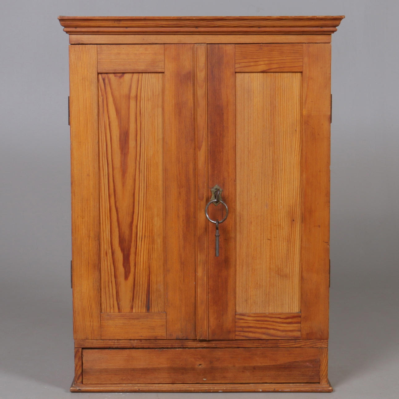 SKÅP, furu, 1920/30-tal.