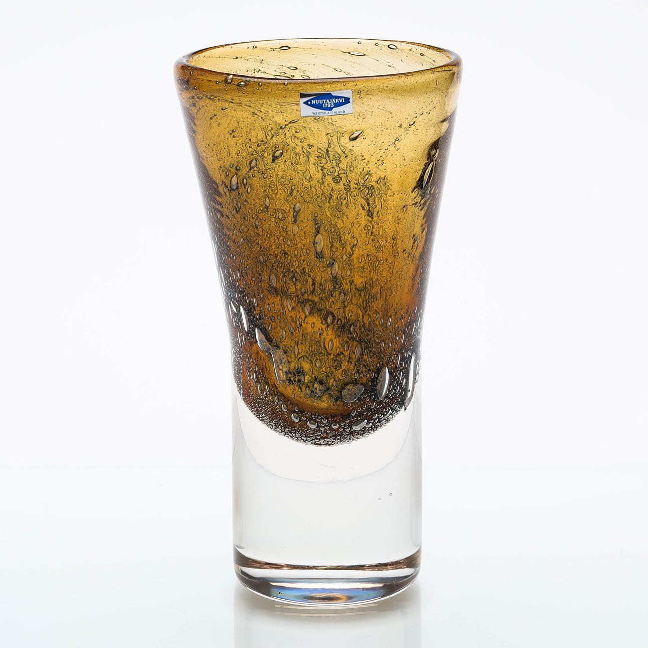 HEIKKI ORVOLA. A vase, art glass, from the series “Vulcano”, signed and labeled, Nuutajärvi, Finland.