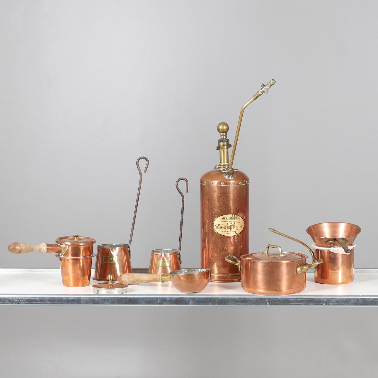 VARIOUS COPPER ITEMS.