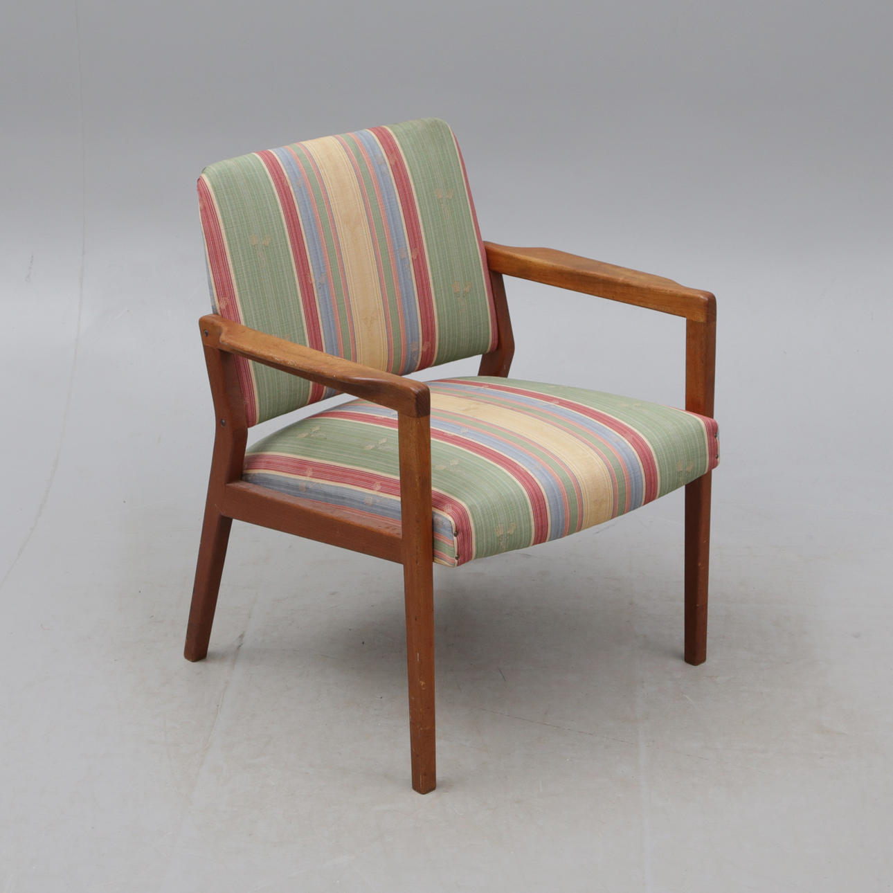 Un sillón de teca, marca Sjöqvist, ca 1960.
