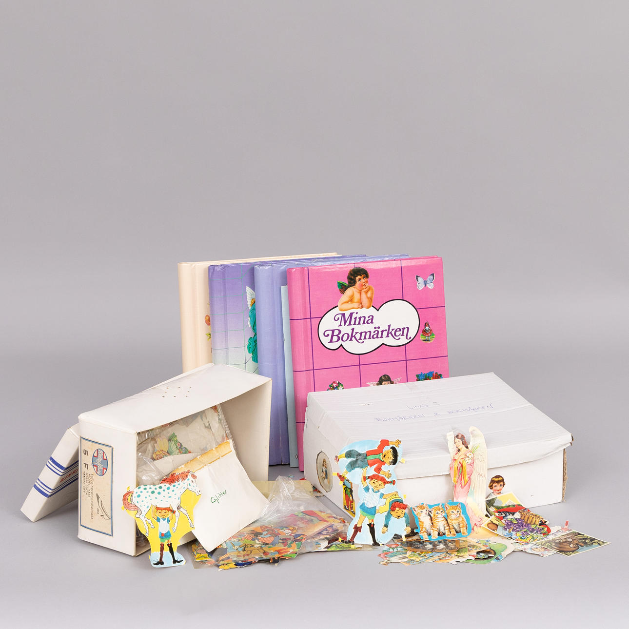 BOOKMARKS, 4 albums and 2 boxes of several hundred bookmarks.