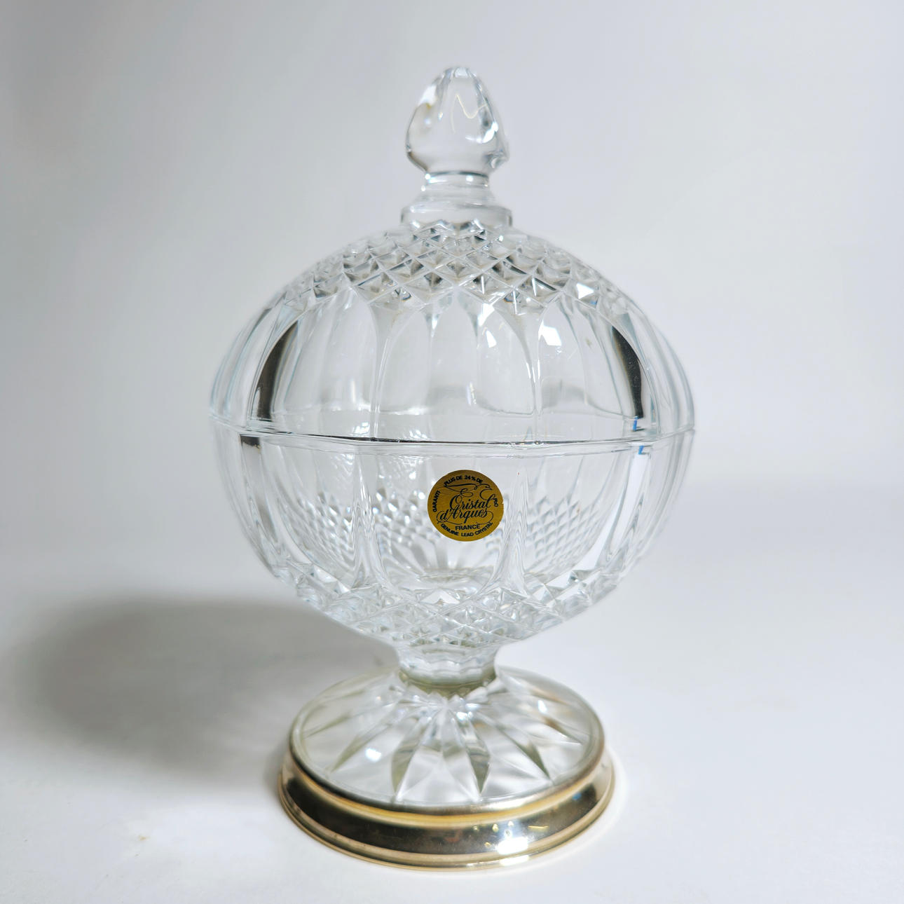 DARQUES GLASS CANDY BOX WITH SILVER BASE.
