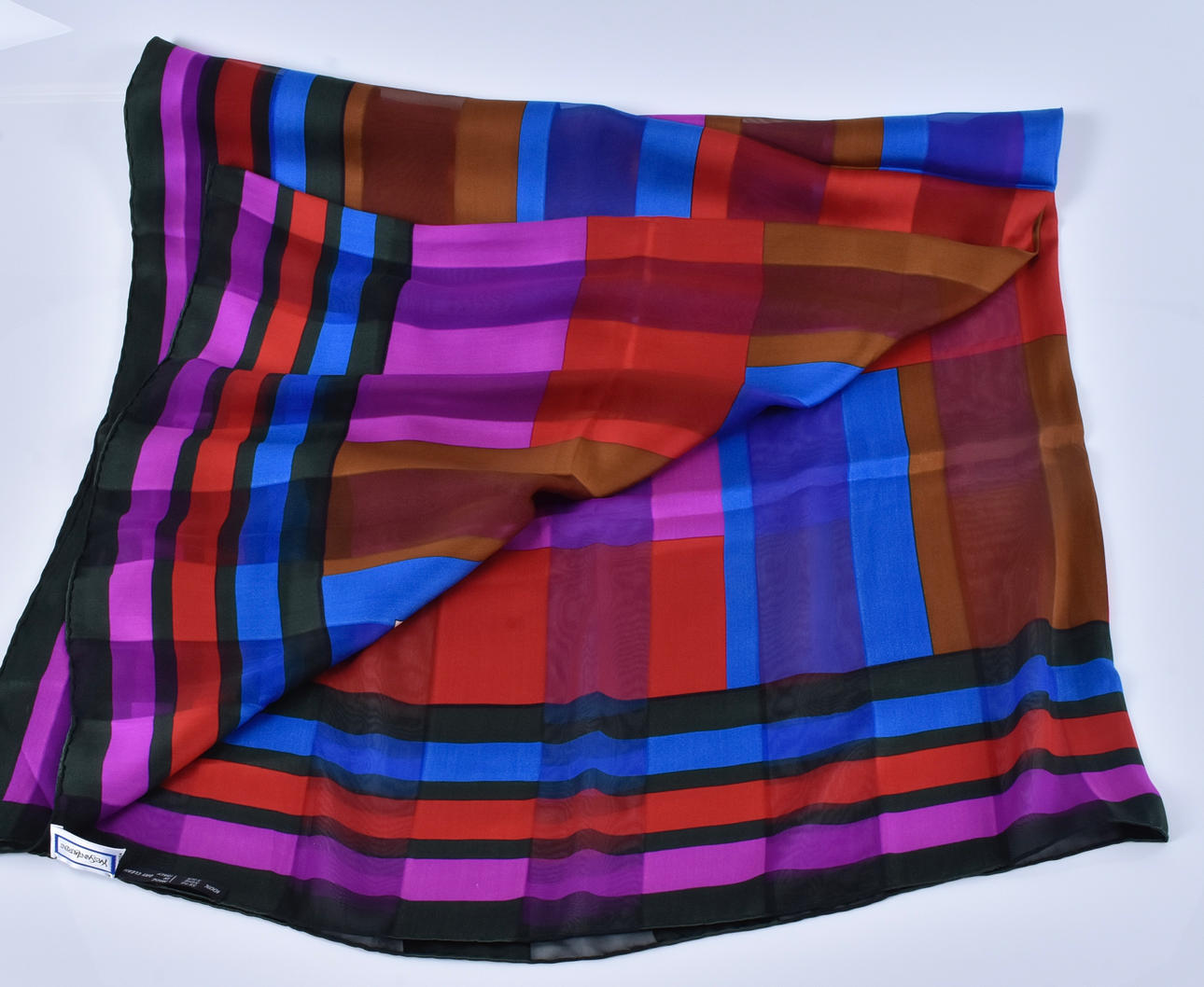 BUFANDA, Yves Saint Laurent.