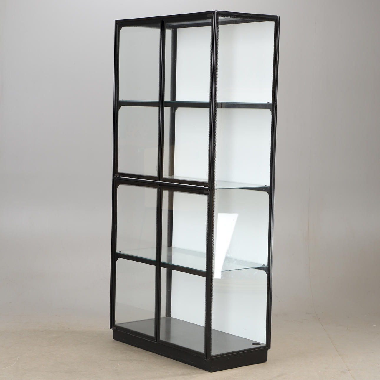 Vitrine aus Glas und Metall, IKEA aus Schweden, Ende des 20. Jahrhunderts. Möbel - Schränke & Regale