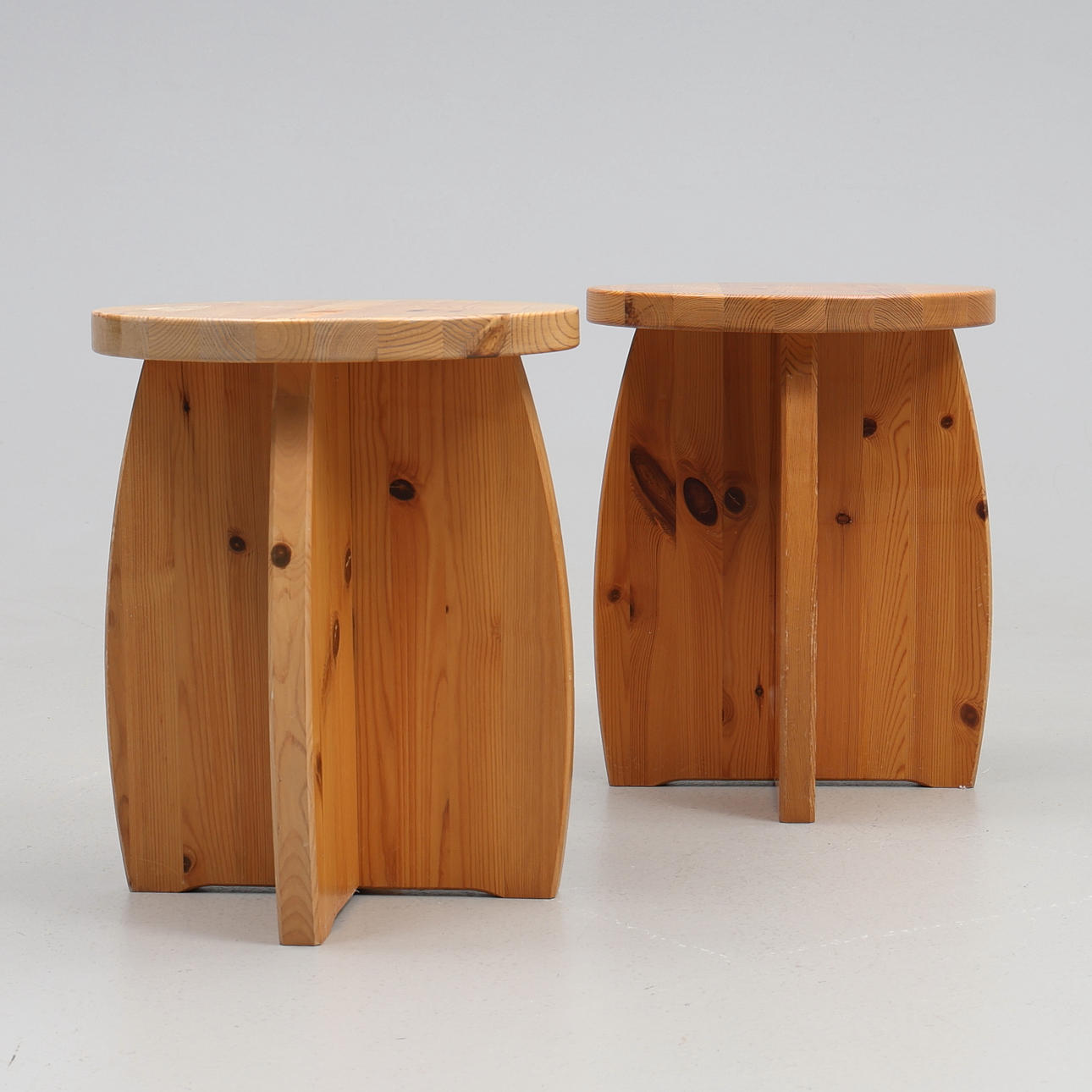 PALLETS. A pair, pine, with cross legs.