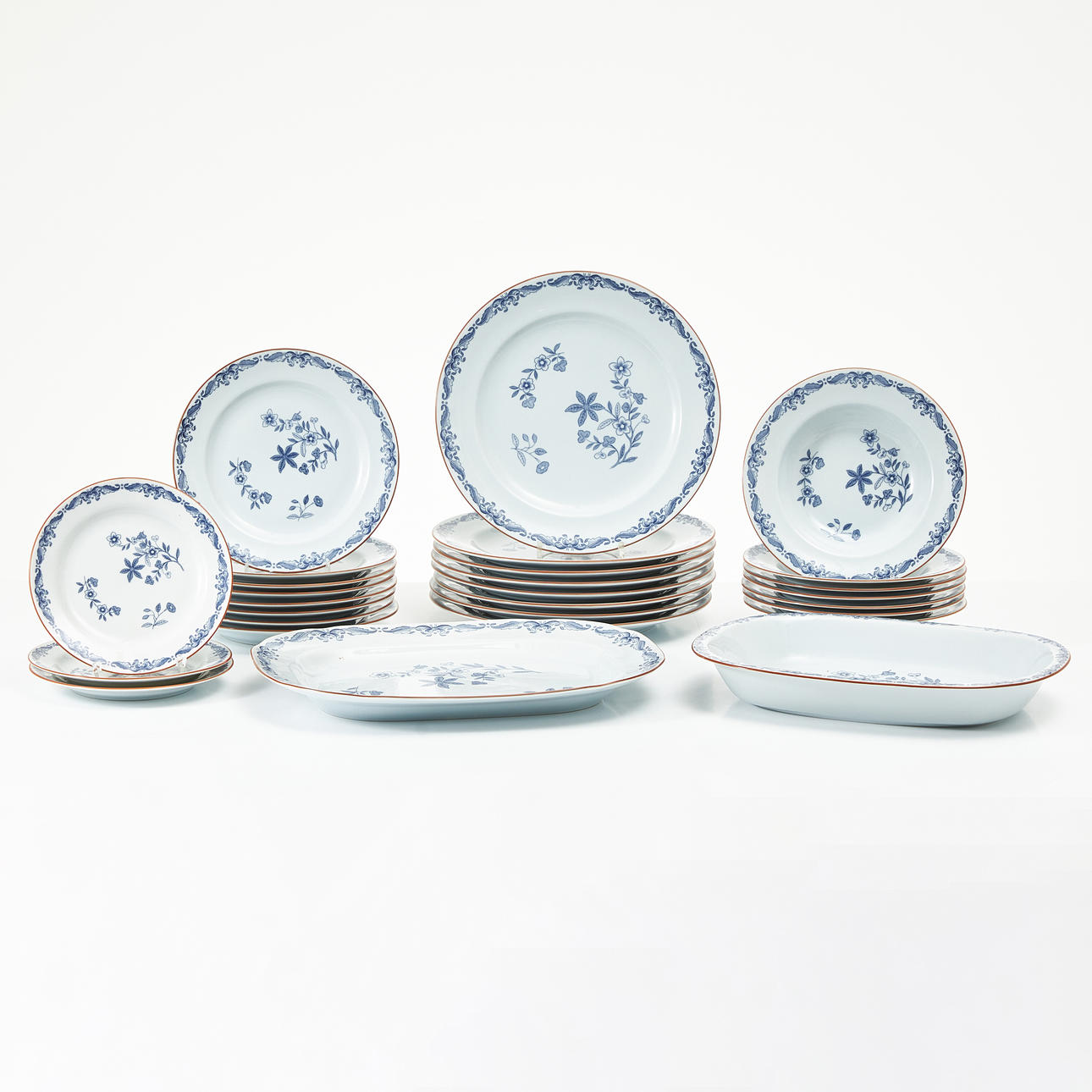 NILS EMIL LUNDSTRÖM. Tableware, “Ostindia”, Rörstrand.