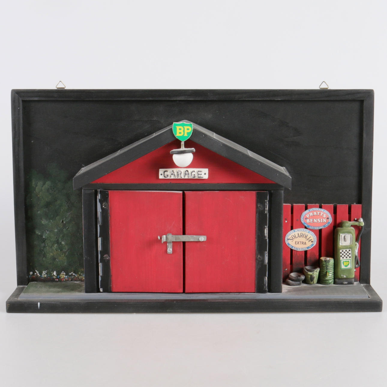 EDGAR SVENSSON. Tittskåp, Garage, Atelje 222, Skavsta Industriby, 1992.