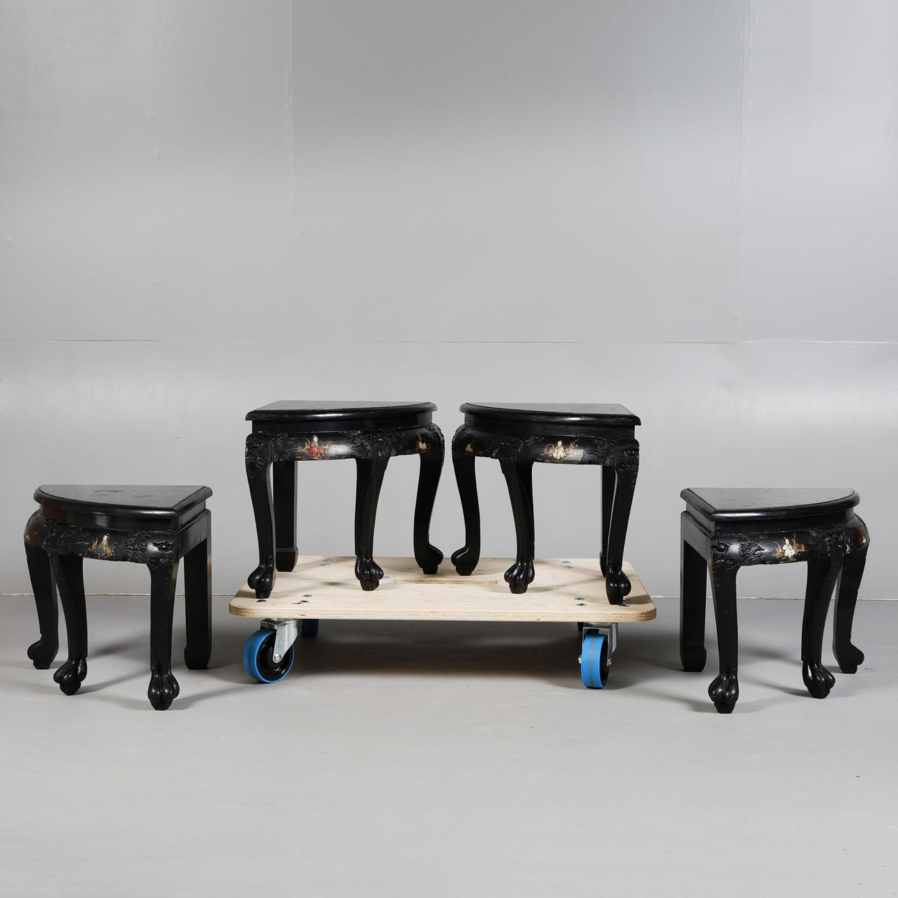 A CHINESE CARVED LOW TABLE, 20TH CENTURY.