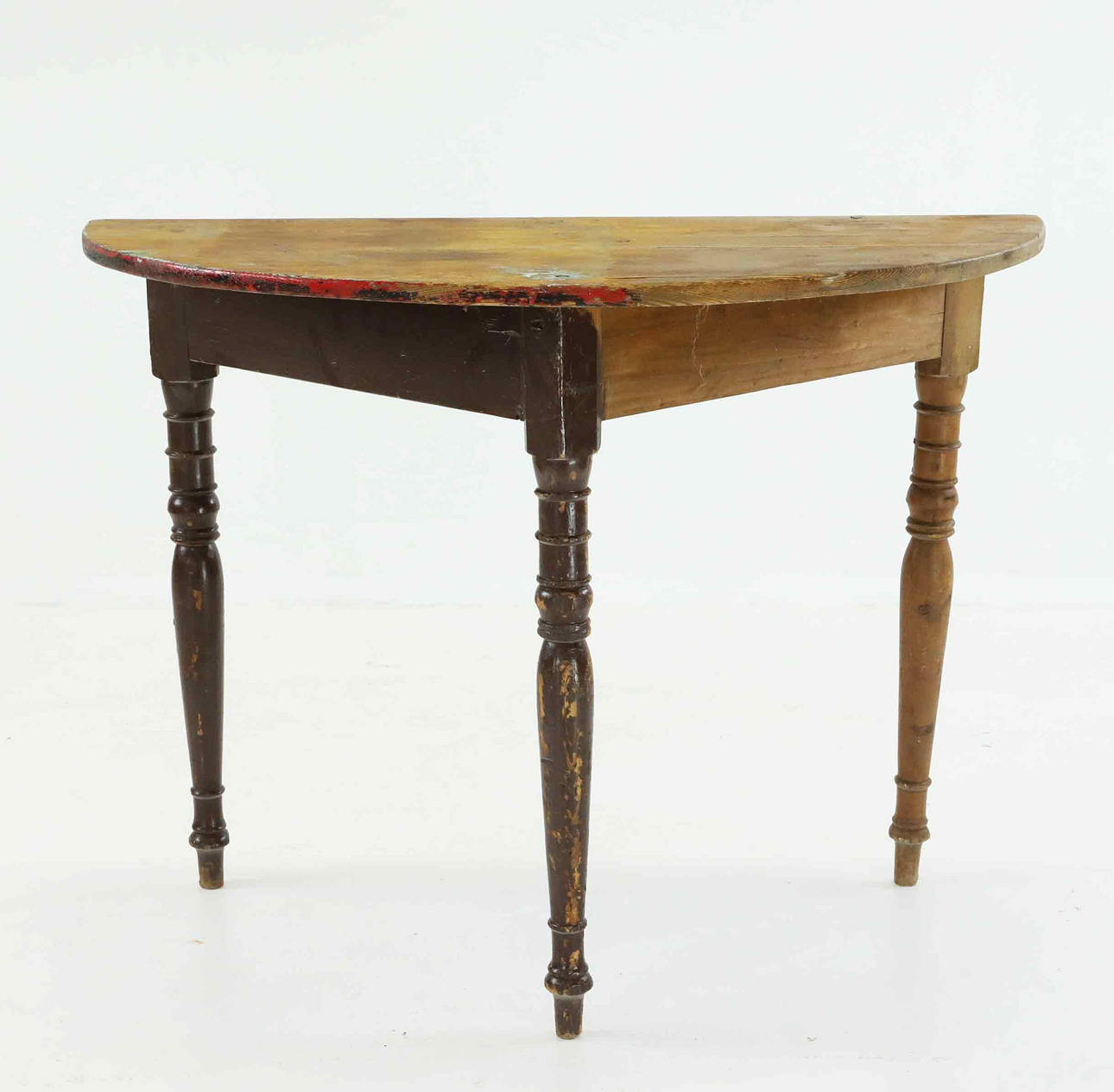 A half-moon table, common, 18th/20th century.