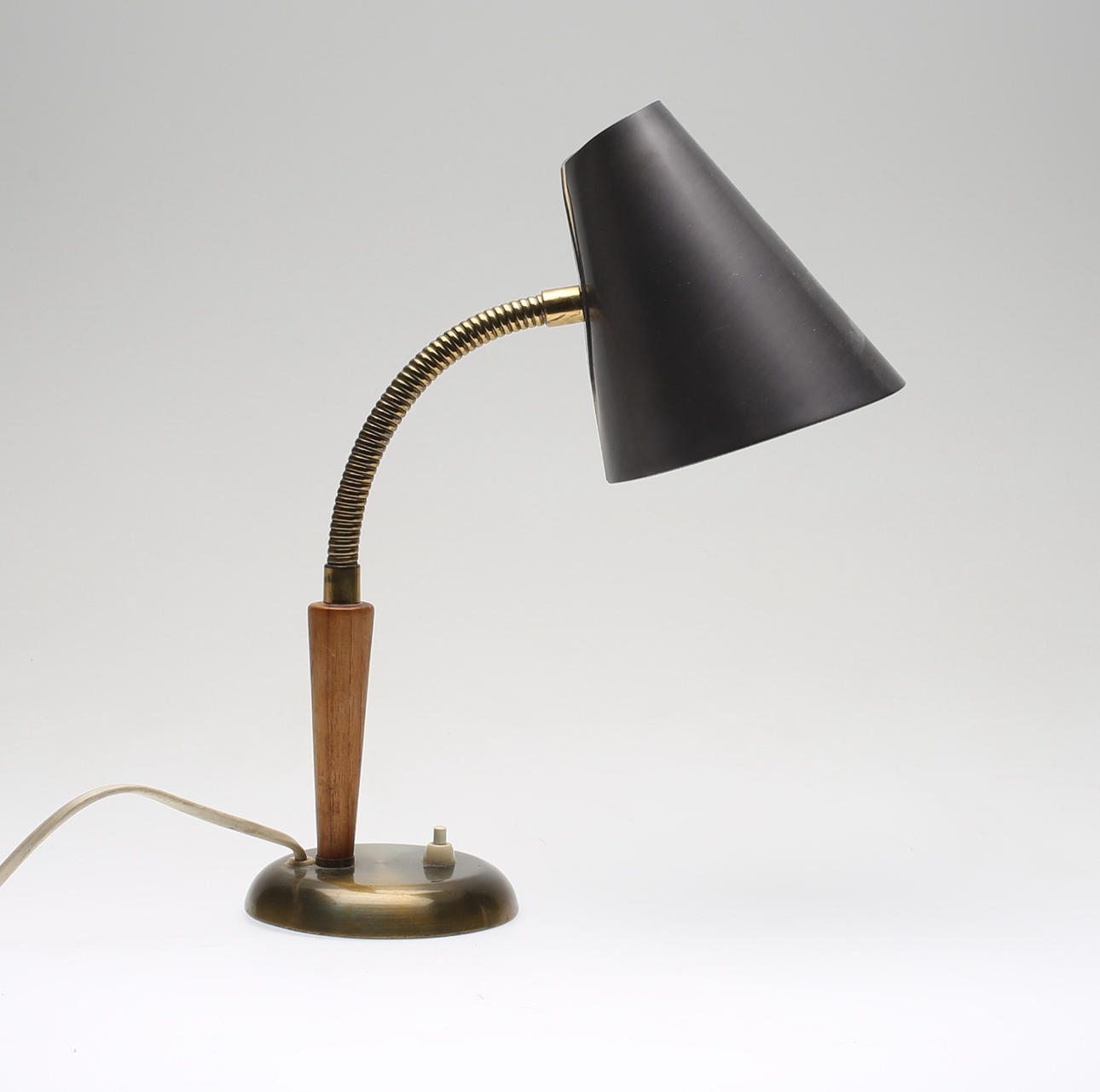 BORDSLAMPA, märkt KLK 5522, 1900-talets mitt.