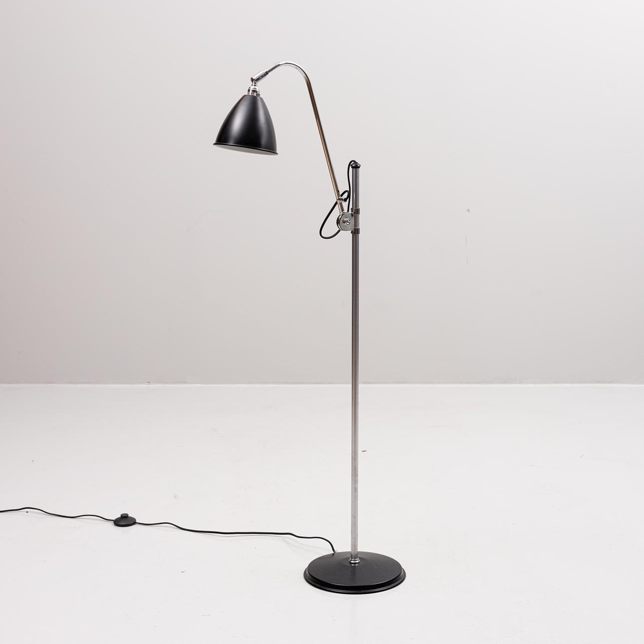 LÁMPARA DE PIE, Bestlite BL3 Small, Gubi.