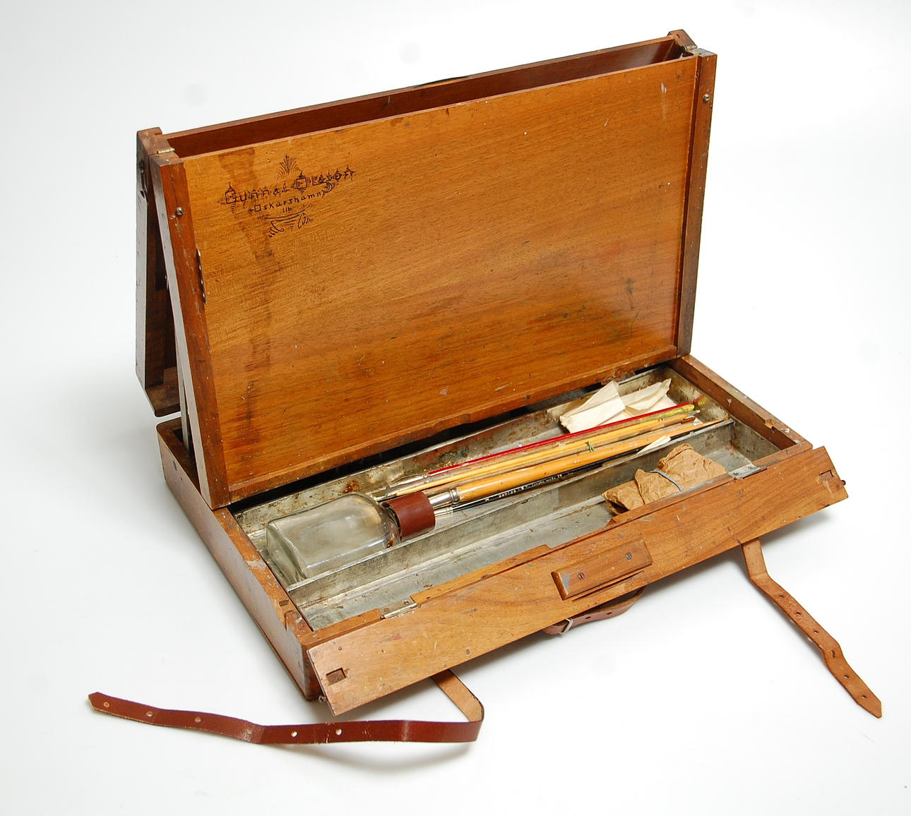 MÅLARLÅDA, med innehåll, 1900-talets första hälft.