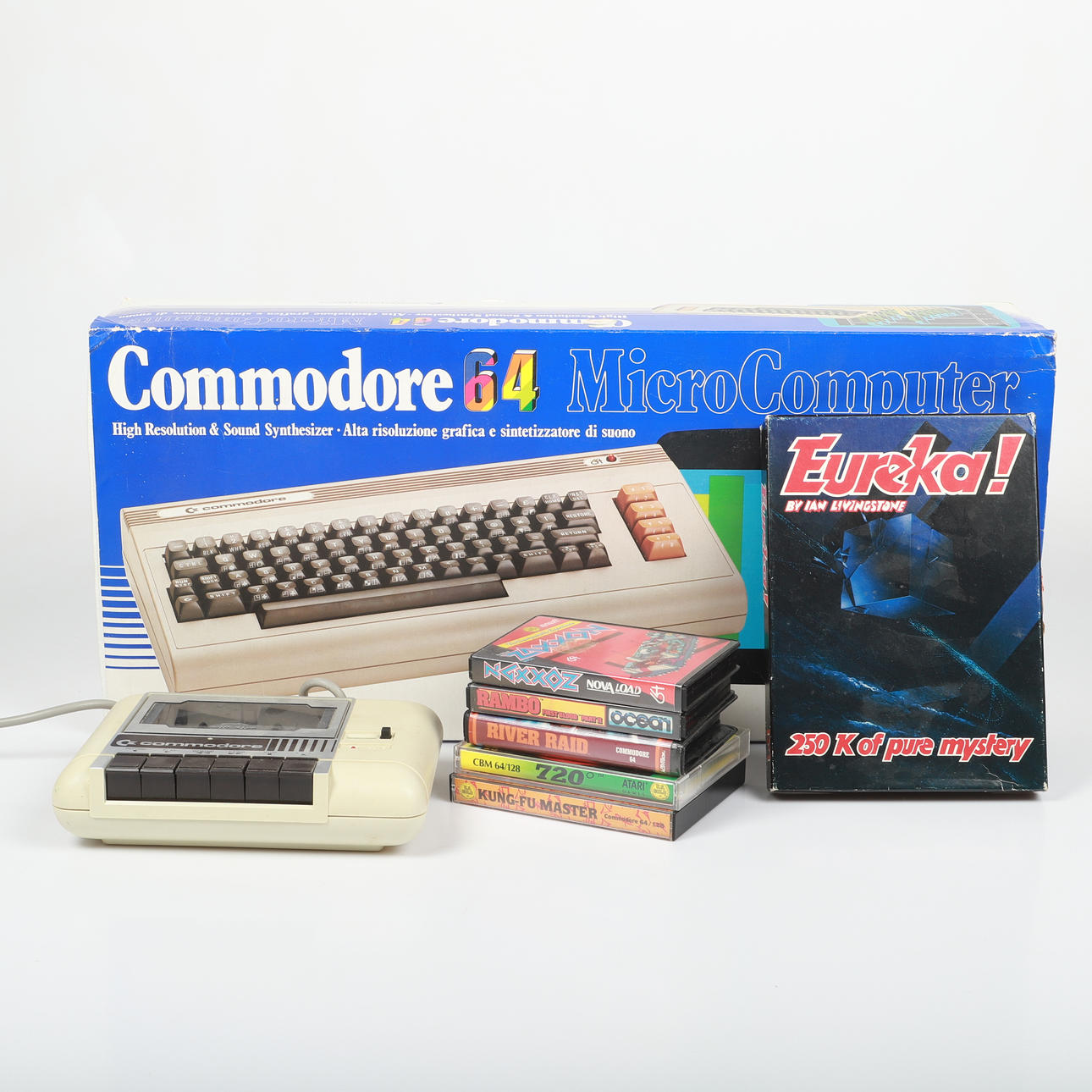 COMMODORE 64, with accessories.