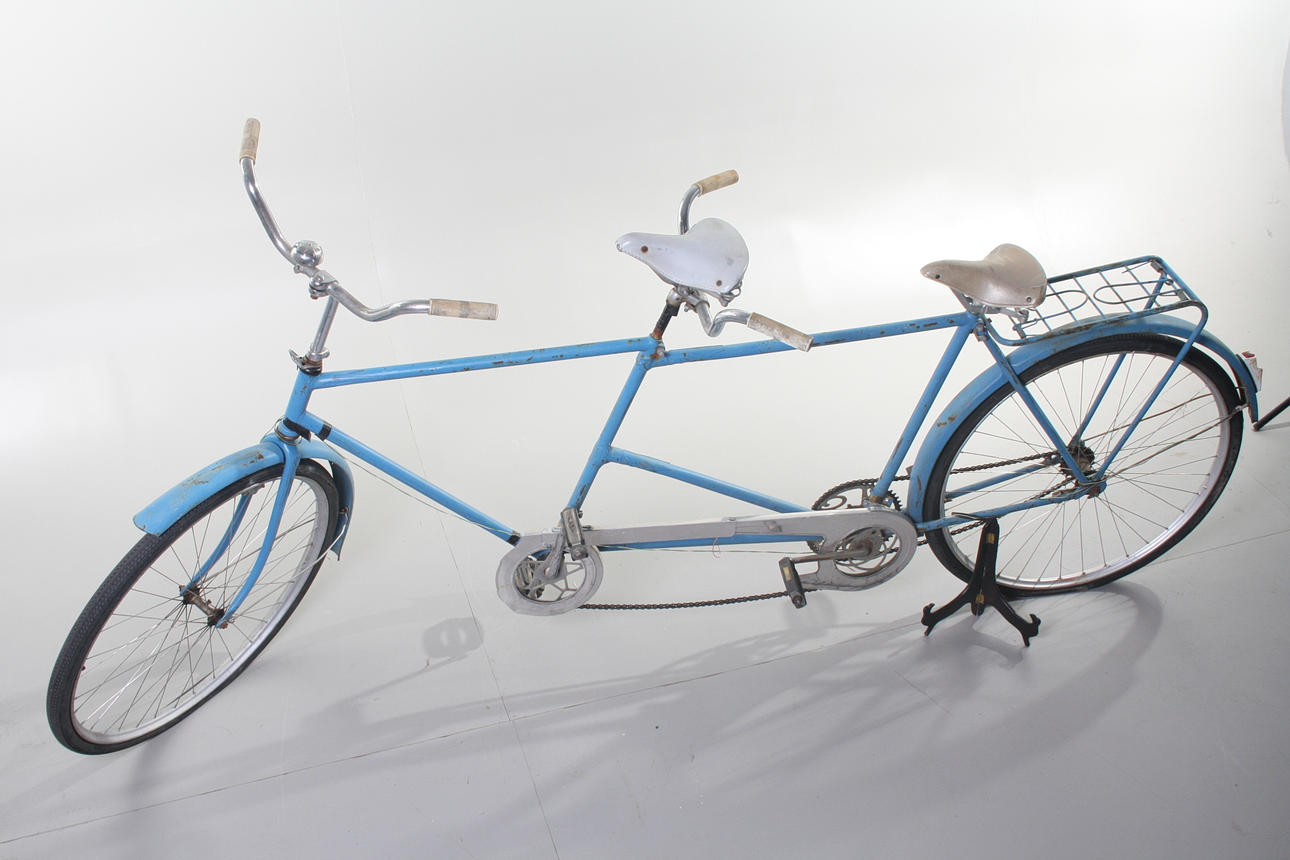 TANDEM-PYÖRÄ.