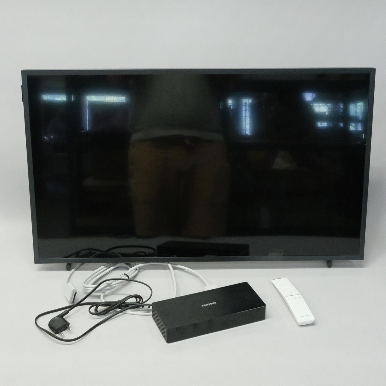 TV, SAMSUNG 32 INCH.